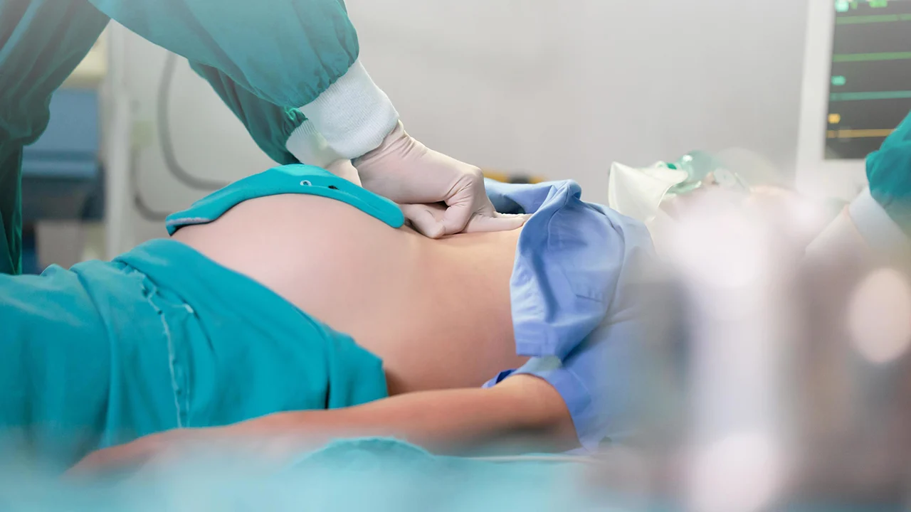 EMERGENZA /URGENZA DONNA GRAVIDA IN CASO DI ARRESTO CARDIACO O POLITRAUMA